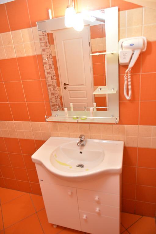 Pensiunea Ayana Petroşani Habitación foto